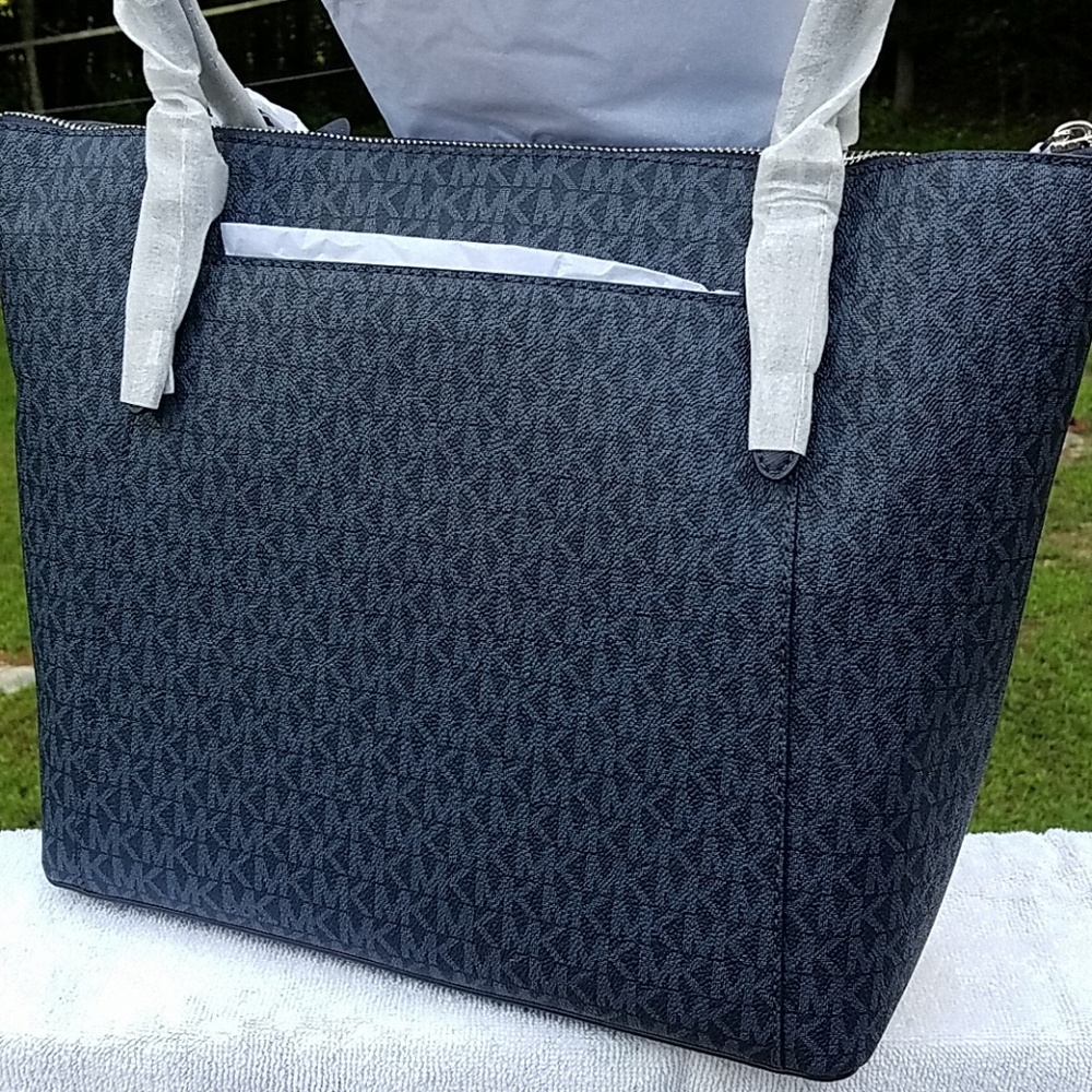 NWT Michael Kors Ciara lg tote - Picture 6 of 8